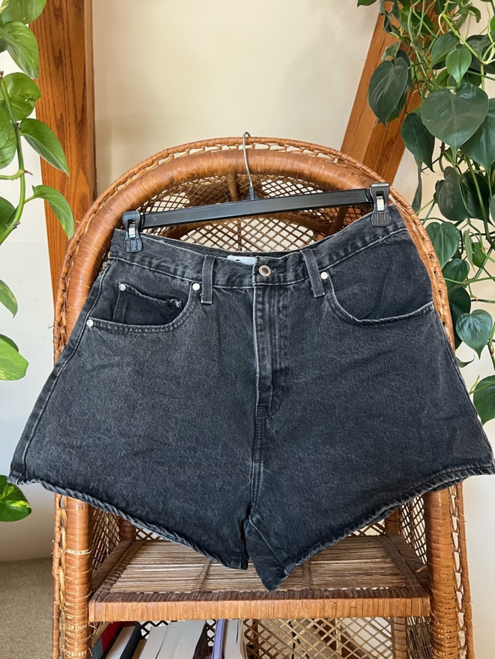 Levi’s Silver Tab Mom Shorts